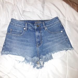 Kendall and Kylie shorts 7